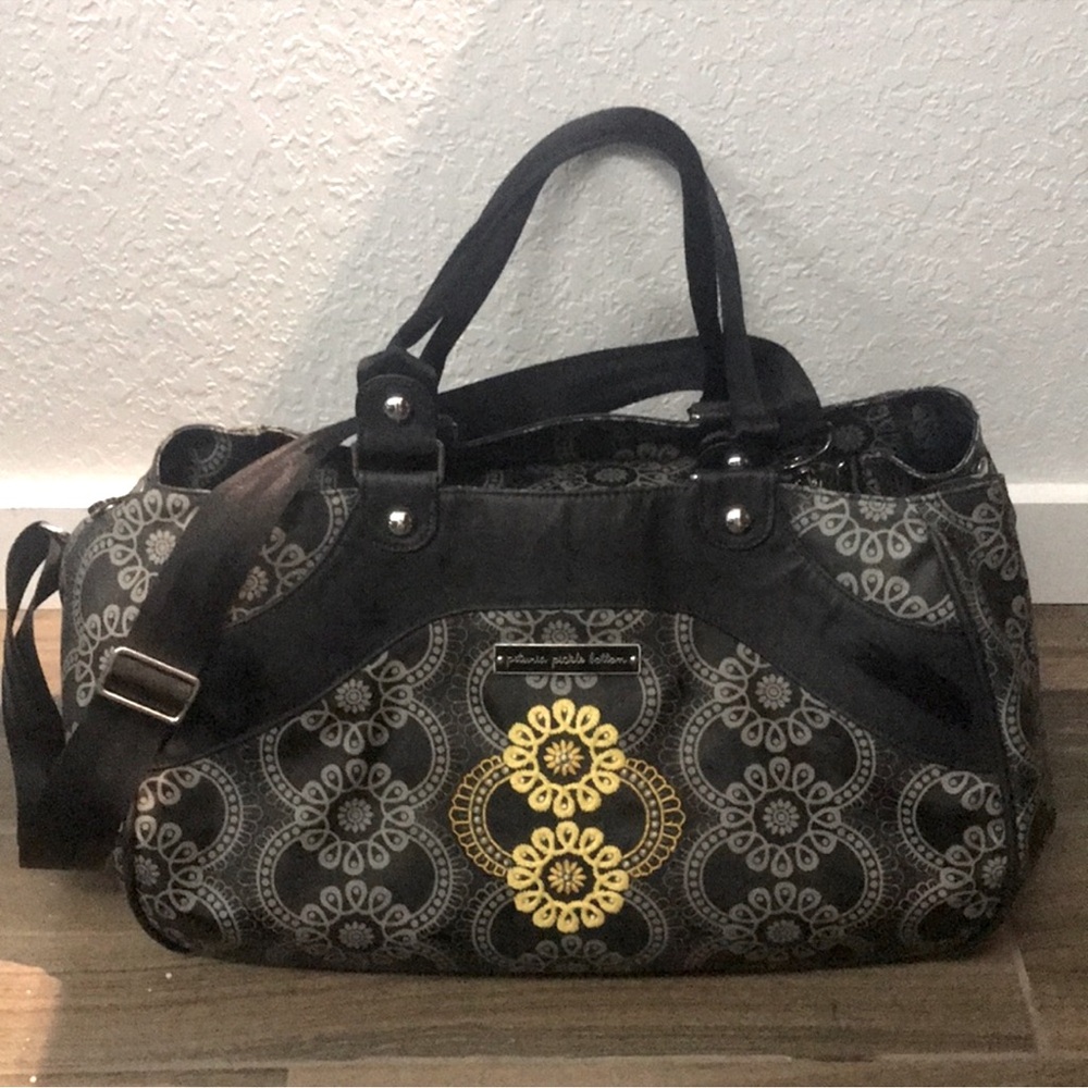 Petunia Pickle Bottom Floral Large Duffel Weekender Diaper
Baby Tote